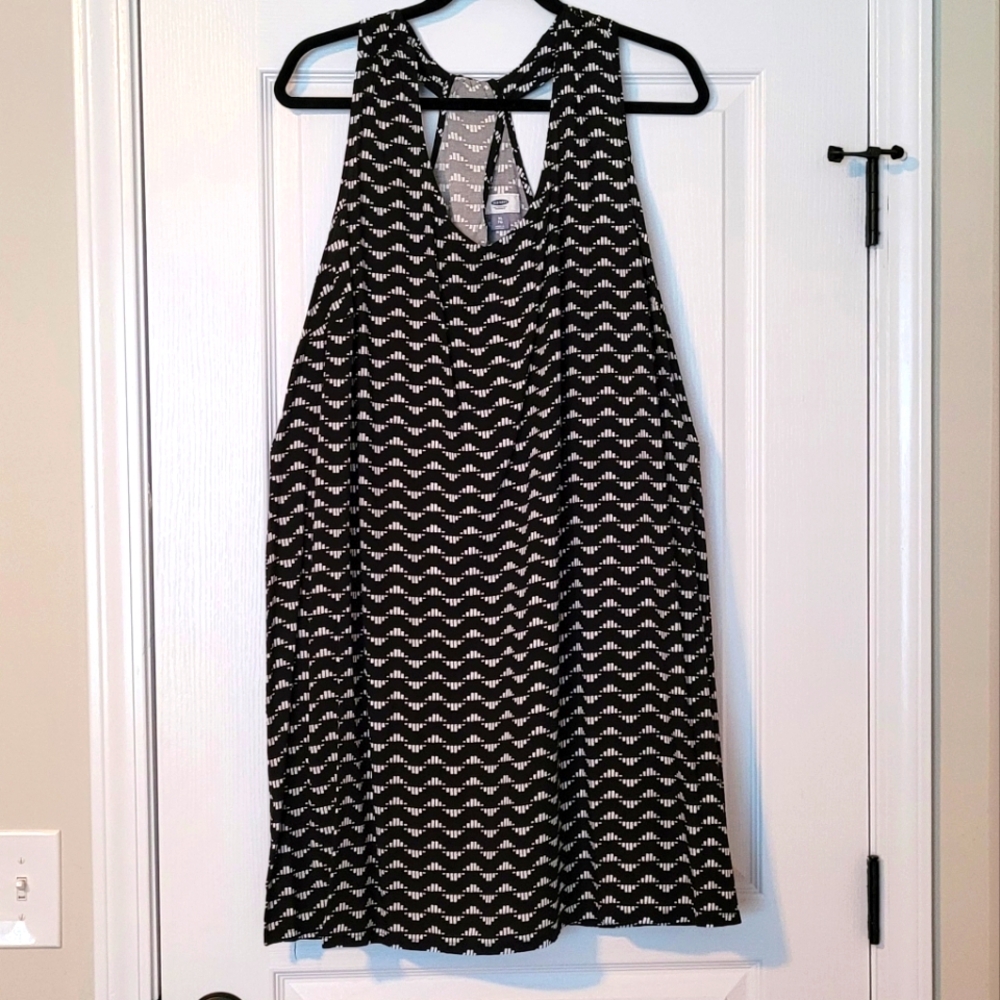 Old Navy Black and White Patterned Dress